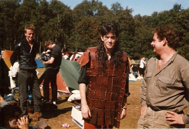 I. WAS. NOT. THE. ONLY. MULLET. IN. MYTHLORE! (and Piers the ninja on far right)